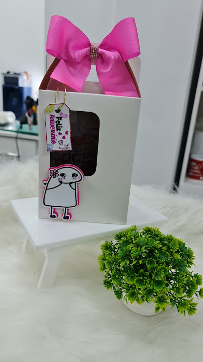 Caneca Chopp Personalizada + Caixa Presenteável – “Delicada Tema Flork”