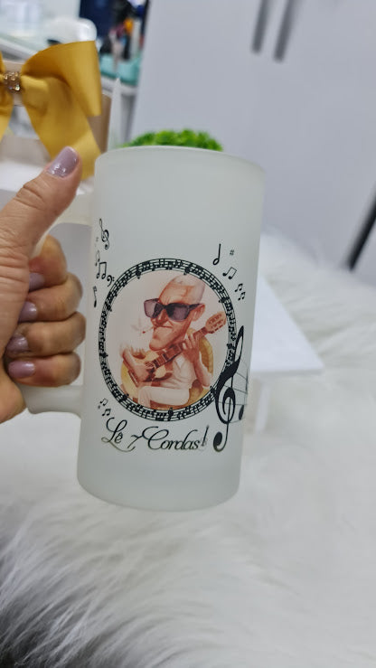 Caneca Chopp Personalizada + Caixa Presenteável – "Não é apenas um violão..."