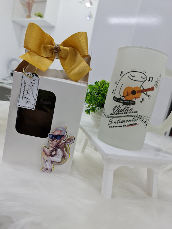 Caneca Chopp Personalizada + Caixa Presenteável – "Não é apenas um violão..."