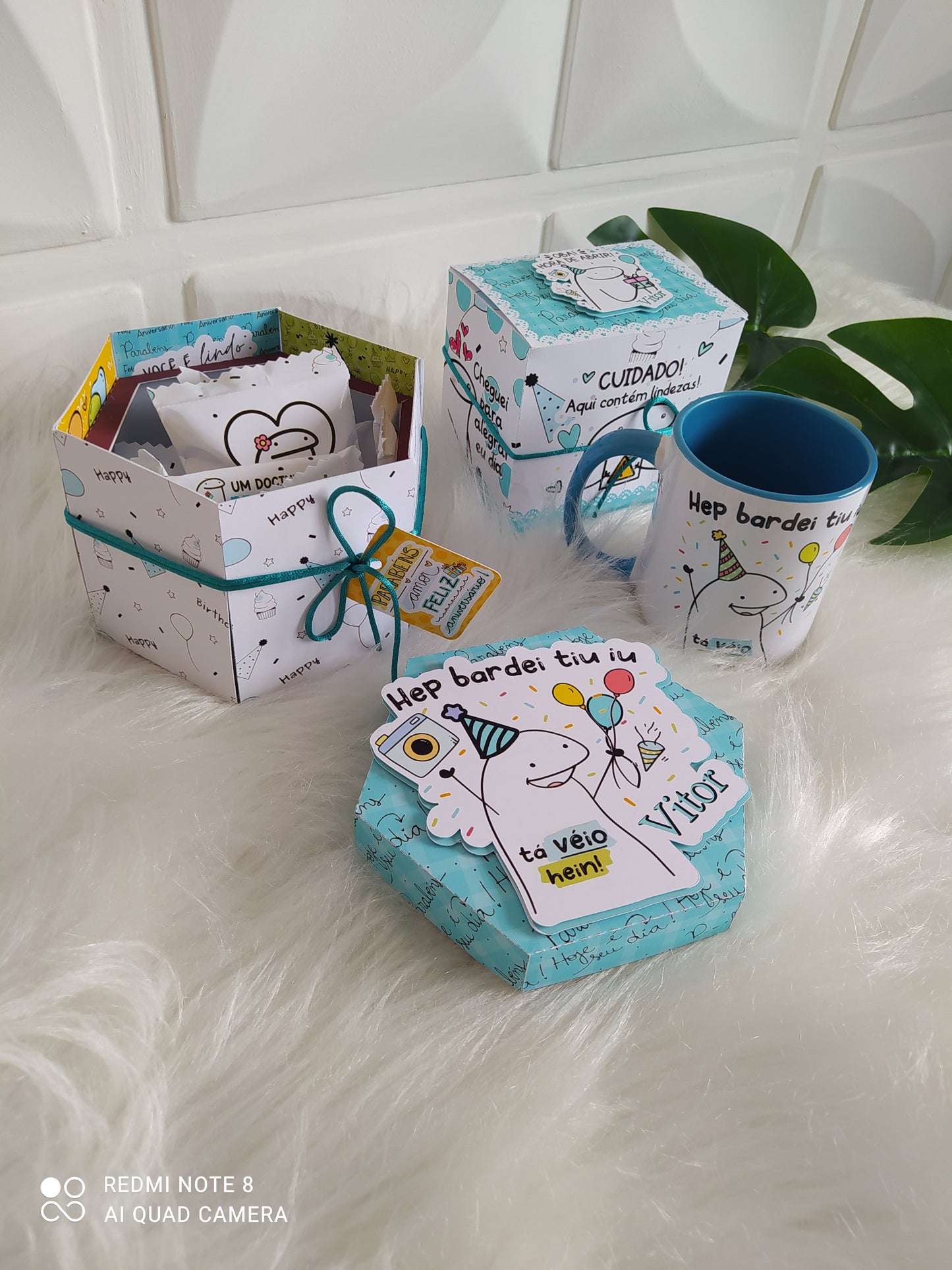 Caneca Personalizada Flork Kit Caneca+ Caixa Com Chocolates Personalizados |Aniversário, Namoro e Outros!
