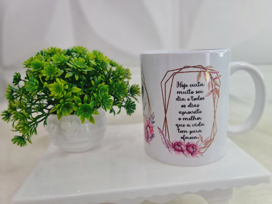 Caneca Personalizada de Aniversário com Nome, Inicial e Mensagem🎉