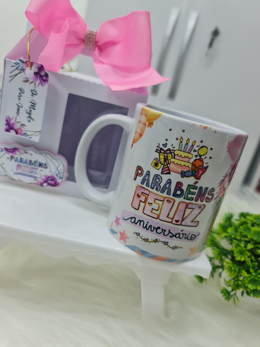 Caneca Personalizada de Aniversário com Nome e Mensagem Especial