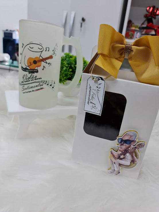 Caneca Chopp Personalizada + Caixa Presenteável – "Não é apenas um violão..."