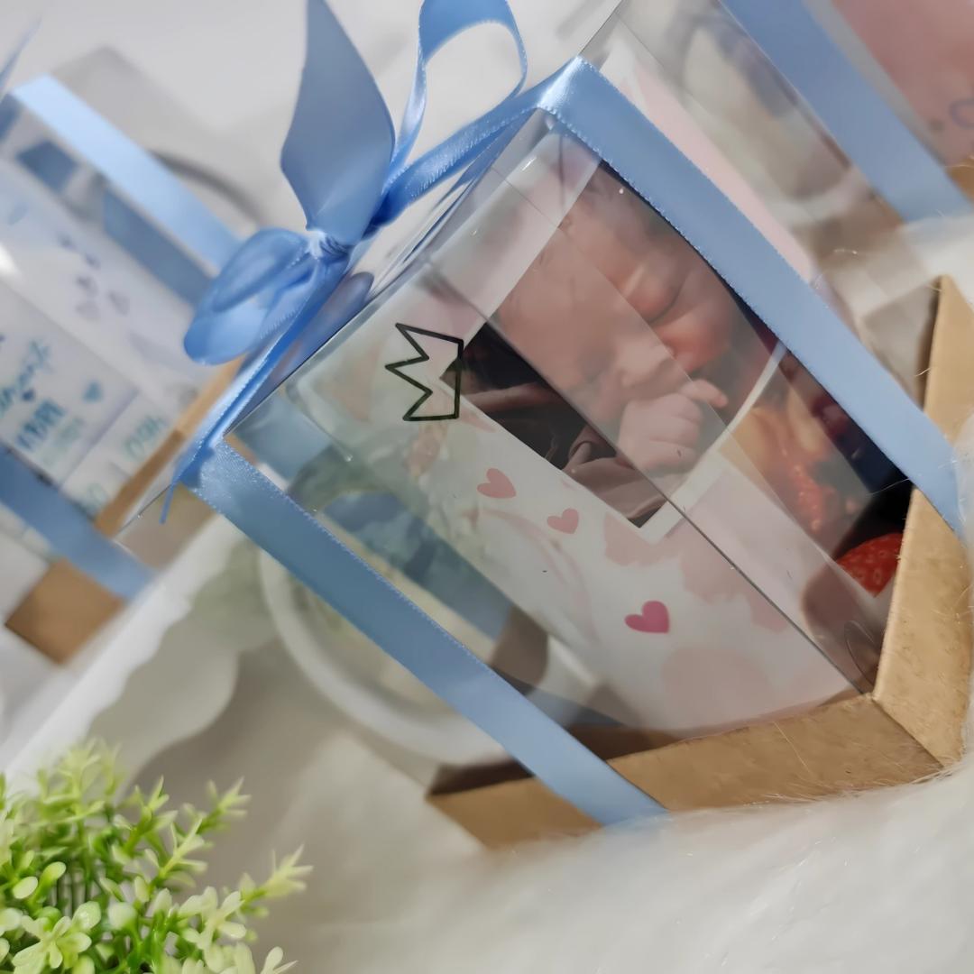 Caneca “Cheguei!” – Lembrança de Nascimento Personalizada🍼
