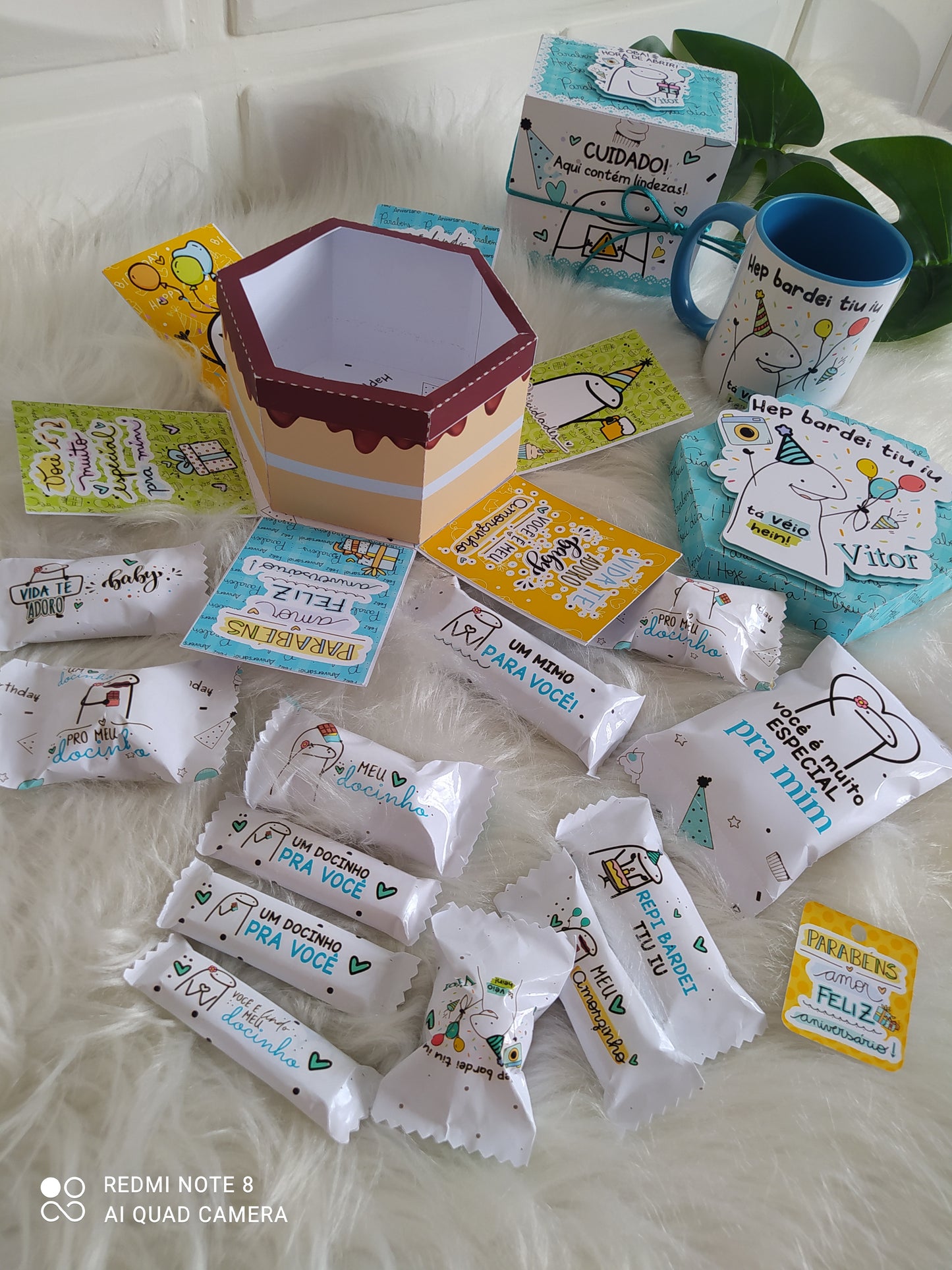 Caneca Personalizada  Flork Kit Caneca+ Caixa Com Chocolates Personalizados |Aniversário, Namoro e Outros!